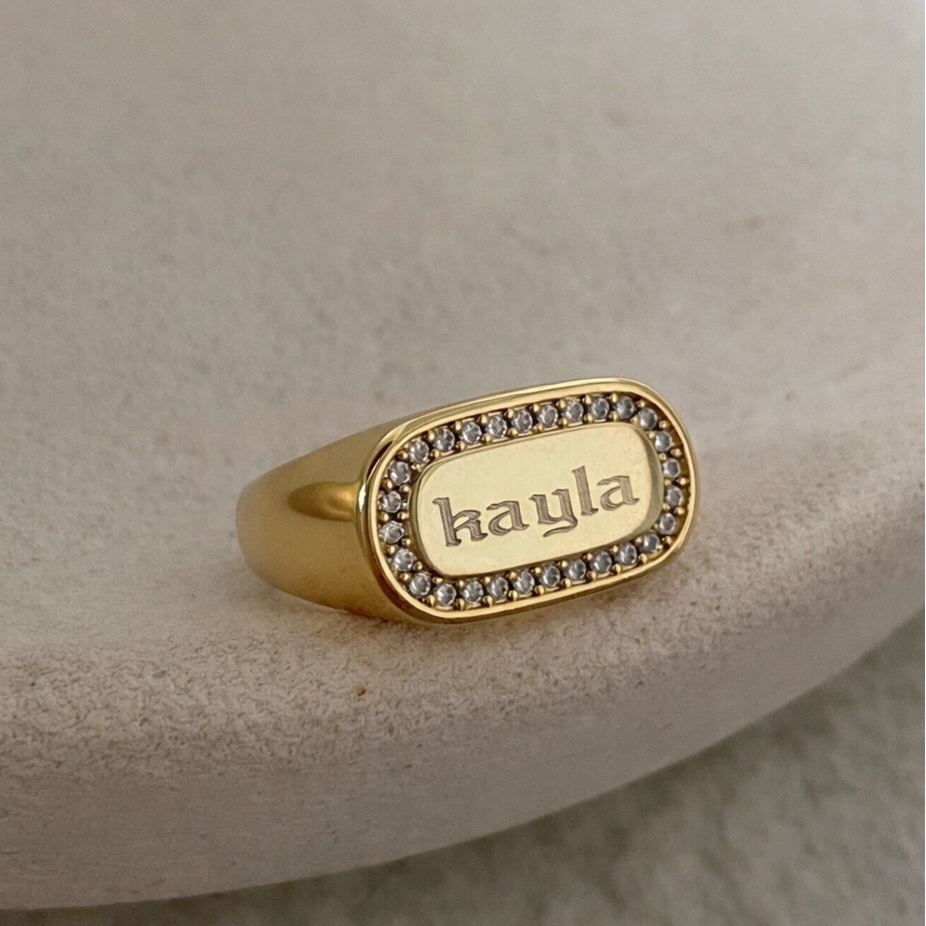 Jess Bold signet